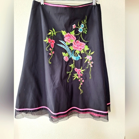 Basil and Maude  Women Beaded/Embroidered Midi Skirt. Size 10 - Picture 1 of 8